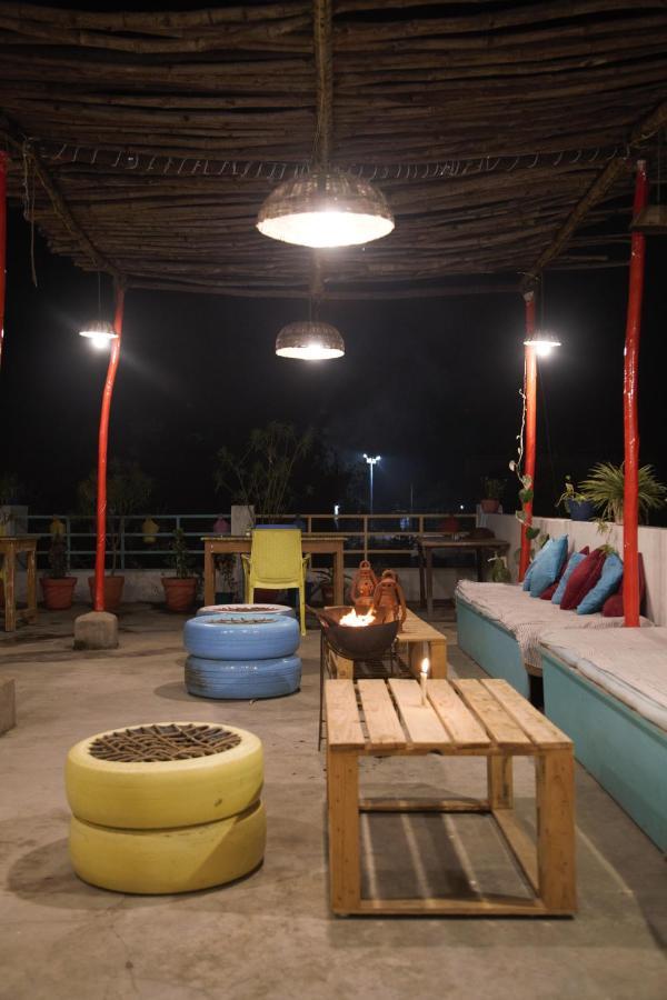 Hostel Moustache Khajurāho Exterior foto